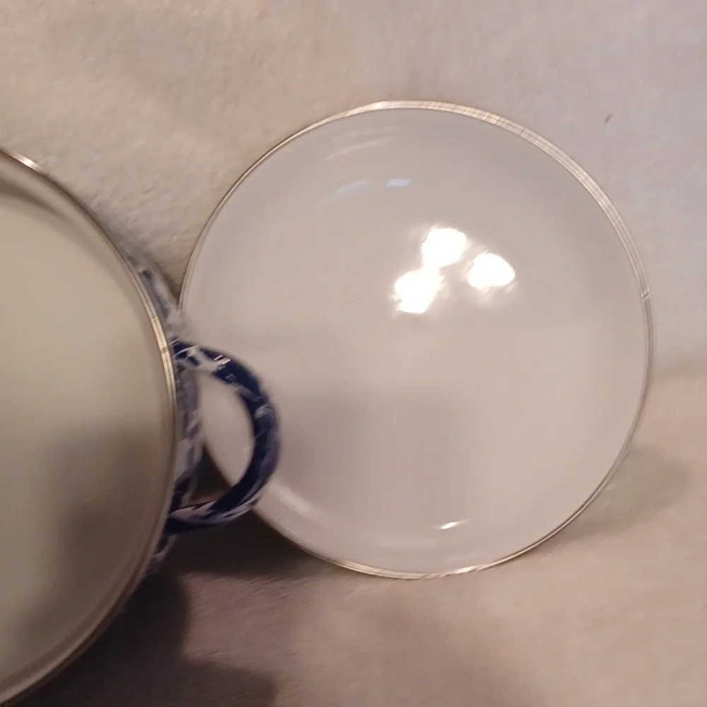 Dutch oven Golden Rabbit enamel ware 2.5 qt cobalt swirl